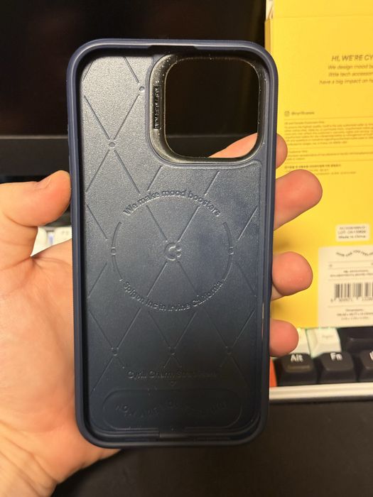 Etui do iPhone’a 16 Pro Max CYRILL