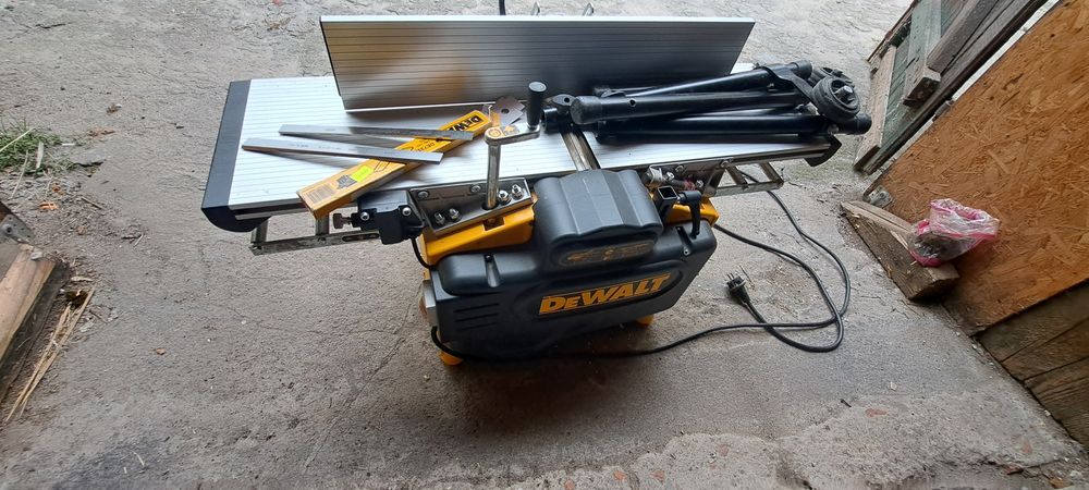 Strugarka grubościowa Dewalt
