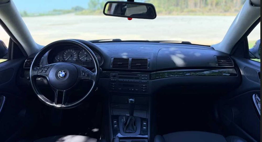 BMW 318Ci Coupé de 2001, NACIONAL  com 218.349 km  caixa automática. ACEITO RETOMAS