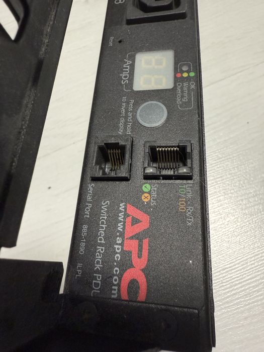 APC PDU AP7920 switch