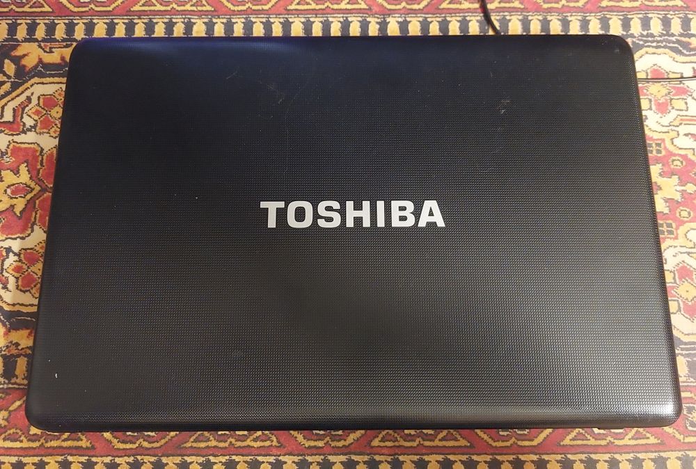 Toshiba Satellite C660-1QC Laptop na części I5 2540M 8GB RAM