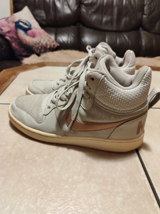 Nike damskie idealne na wiosnę i lato.