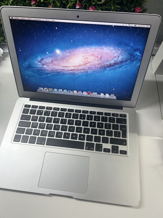 MacBook Air (2012)
