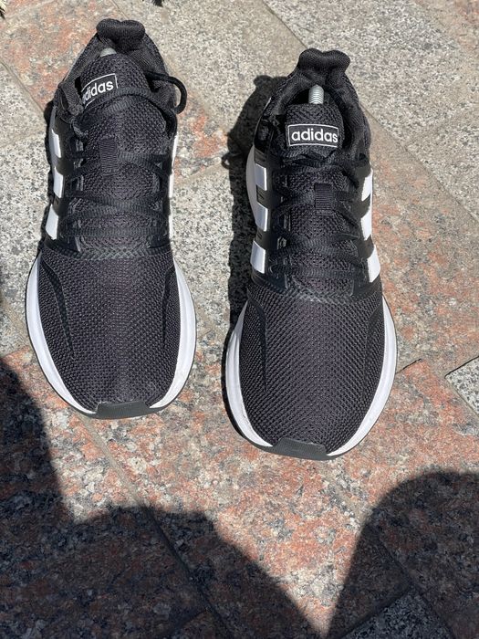 Кросівки чоловічі для бігу ADIDAS Runfalcon