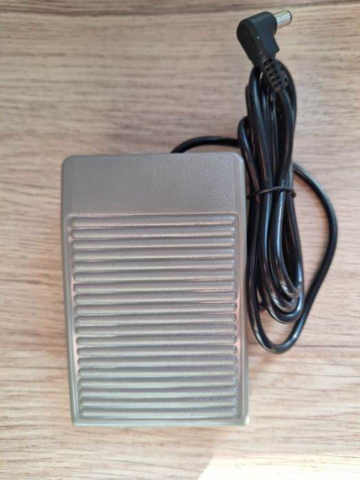 Pedał od frezarki do paznokci