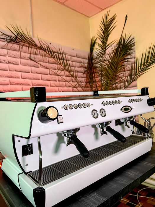 Кавоварка lamarzocco gb5 av3