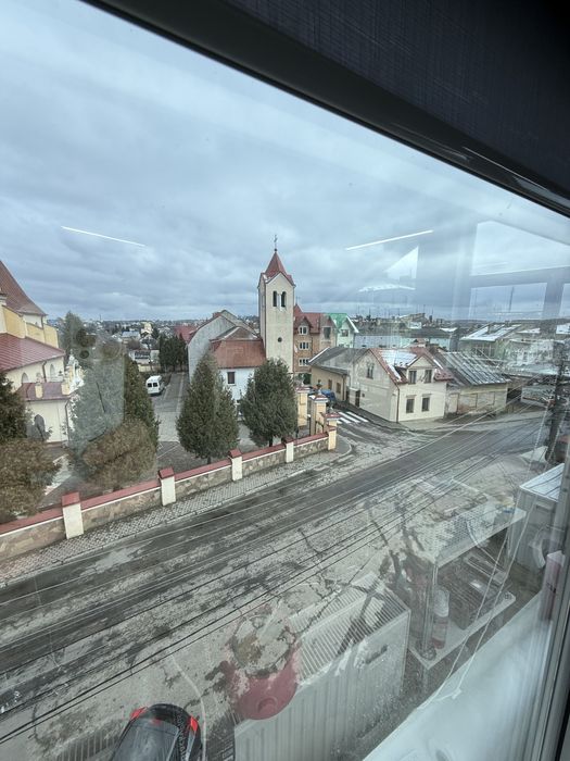 Продаж салону краси у Мостиськах