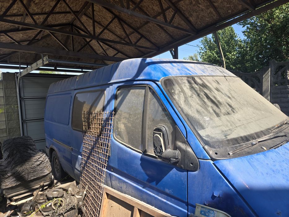продам буса Ford