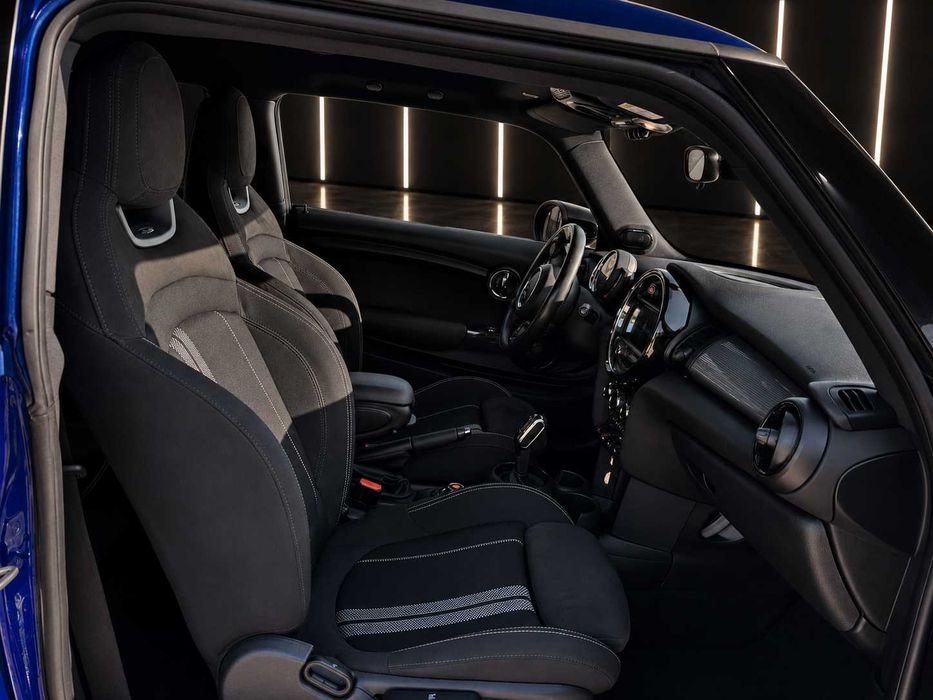 MINI Cooper F56 Auto 2020 | Pack JCW | CarPlay | Harman Kardon | Full LED | 64.000km | Aceito Troca/Retoma | Estado Irrepreensível