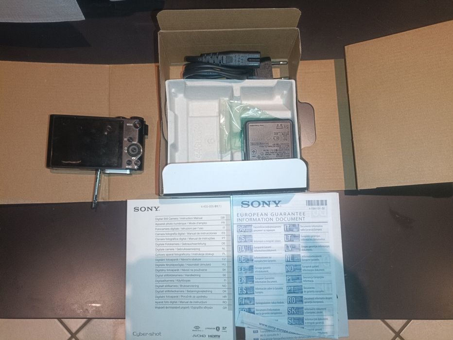 Sony Cyber-shot DSC-WX300 preta. 18,2 Megapixels.