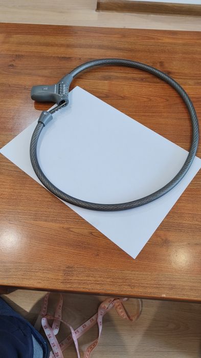 Zapięcie rowerowe Kross na szyfr podświetlone