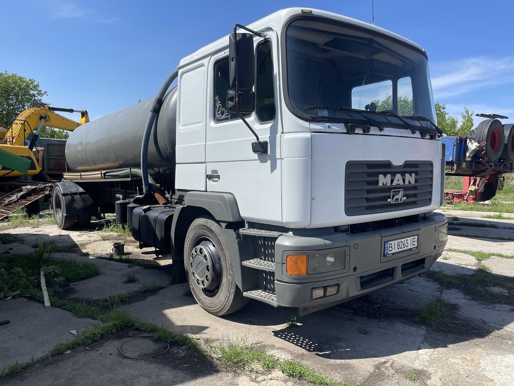 Асенізатор MAN 18.225
