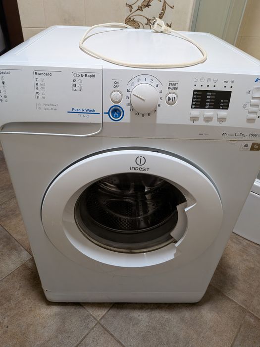 Продам пральну машину Індезіт