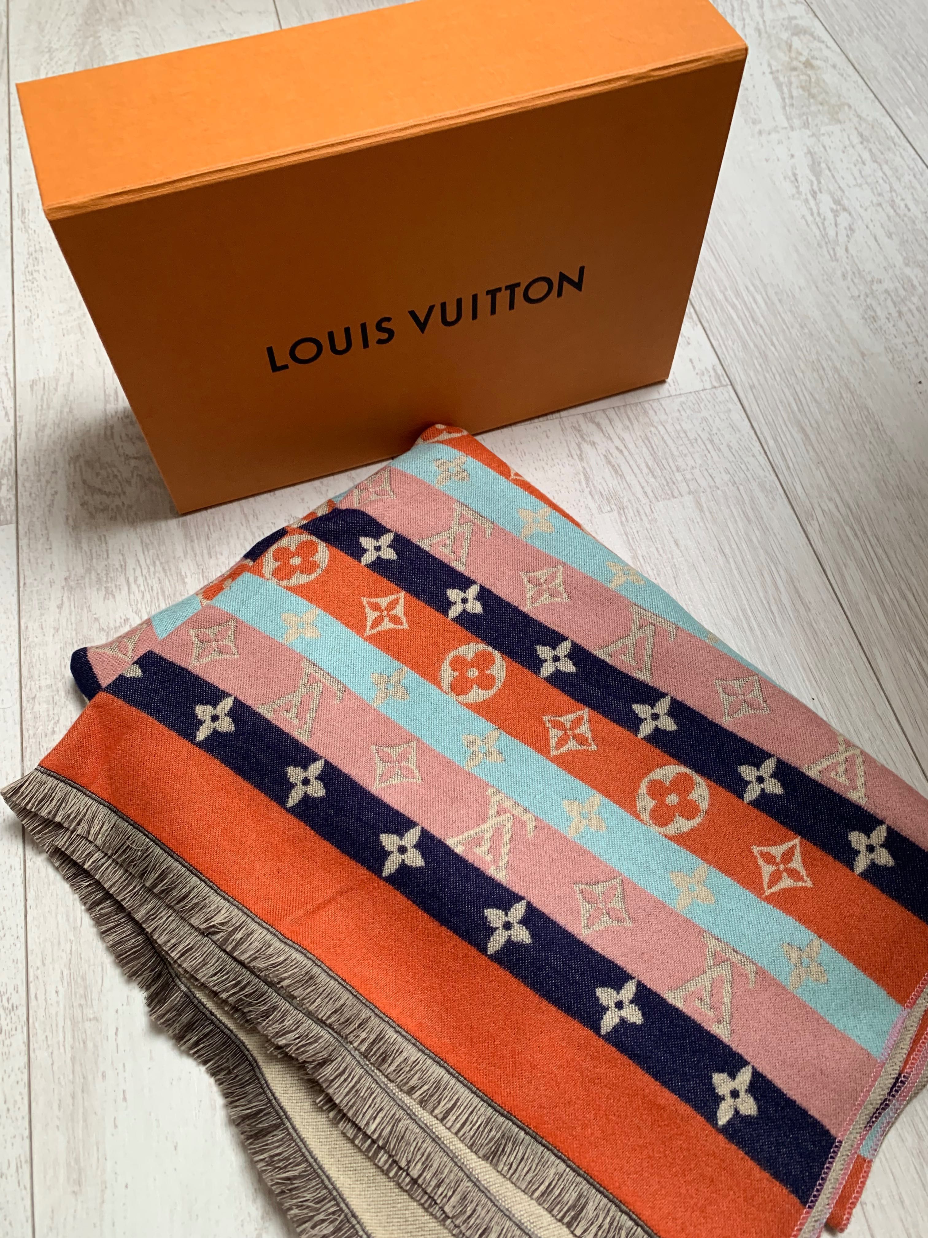 Cachecol  dupla face Louis Vuitton