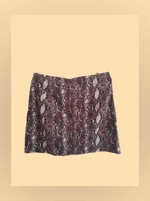 Saia PULL&BEAR tamanho L