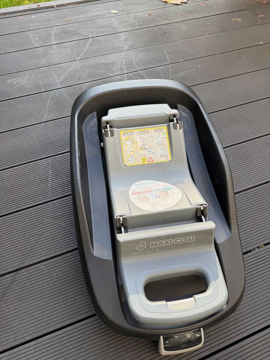Fotelik samochodowy Maxi-Cosi Pearl Smart 9-18 kg z bazą Isofix