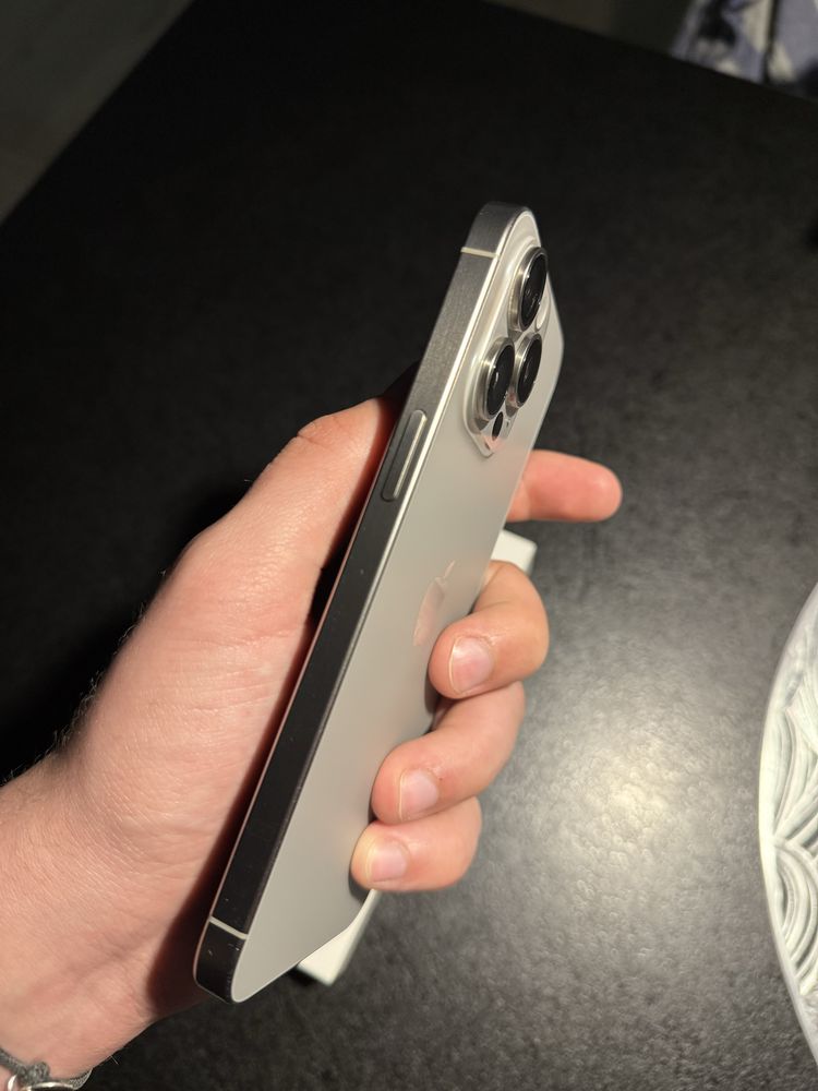 iPhone 15 pro max 256GB etui gratis!
