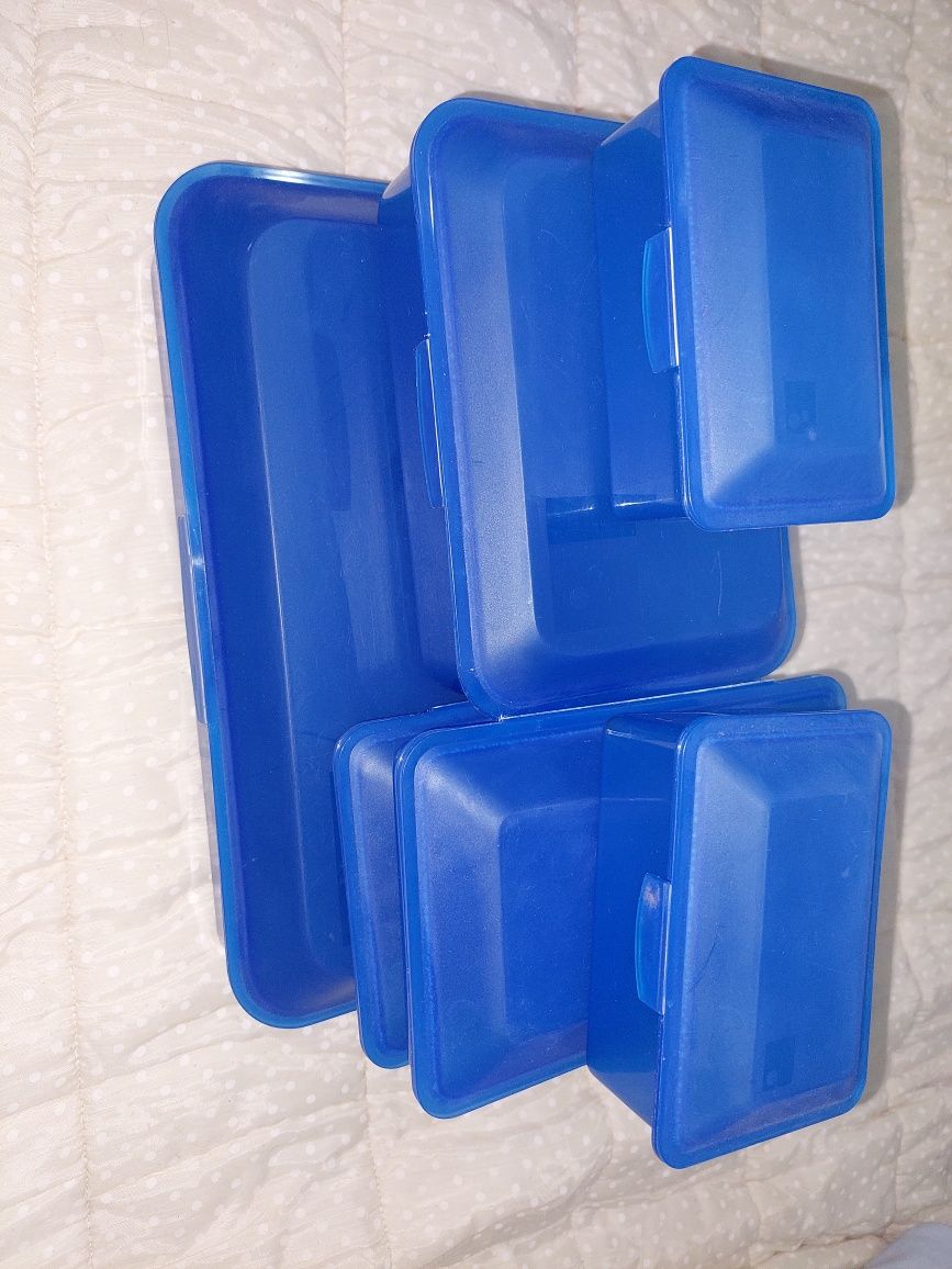 Conjunto de 5 caixas novas. 
Entrego no Mo