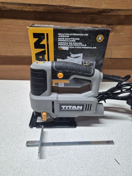 Wyrzynarka Sieciowa 600W