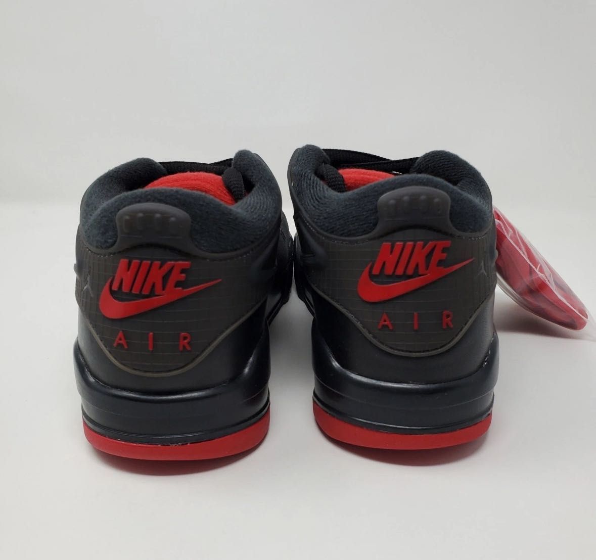 Кроссовки Nike Air Jordan 4 RM Bred FQ7939-060