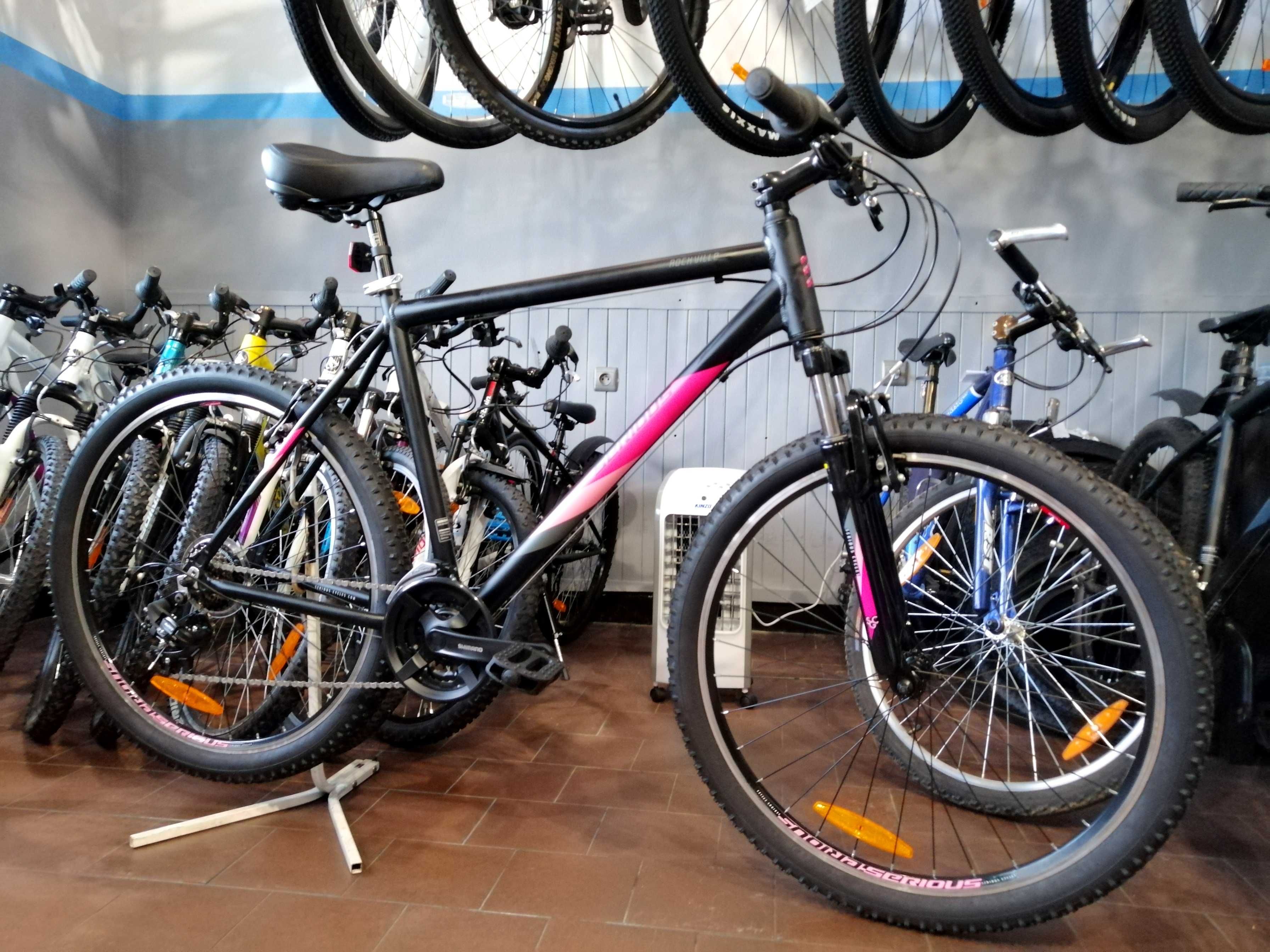 NOWY SERIOUS ROCKVILLE Roz. 22" Shimano Tourney *Koła 27,5* V-Brake!