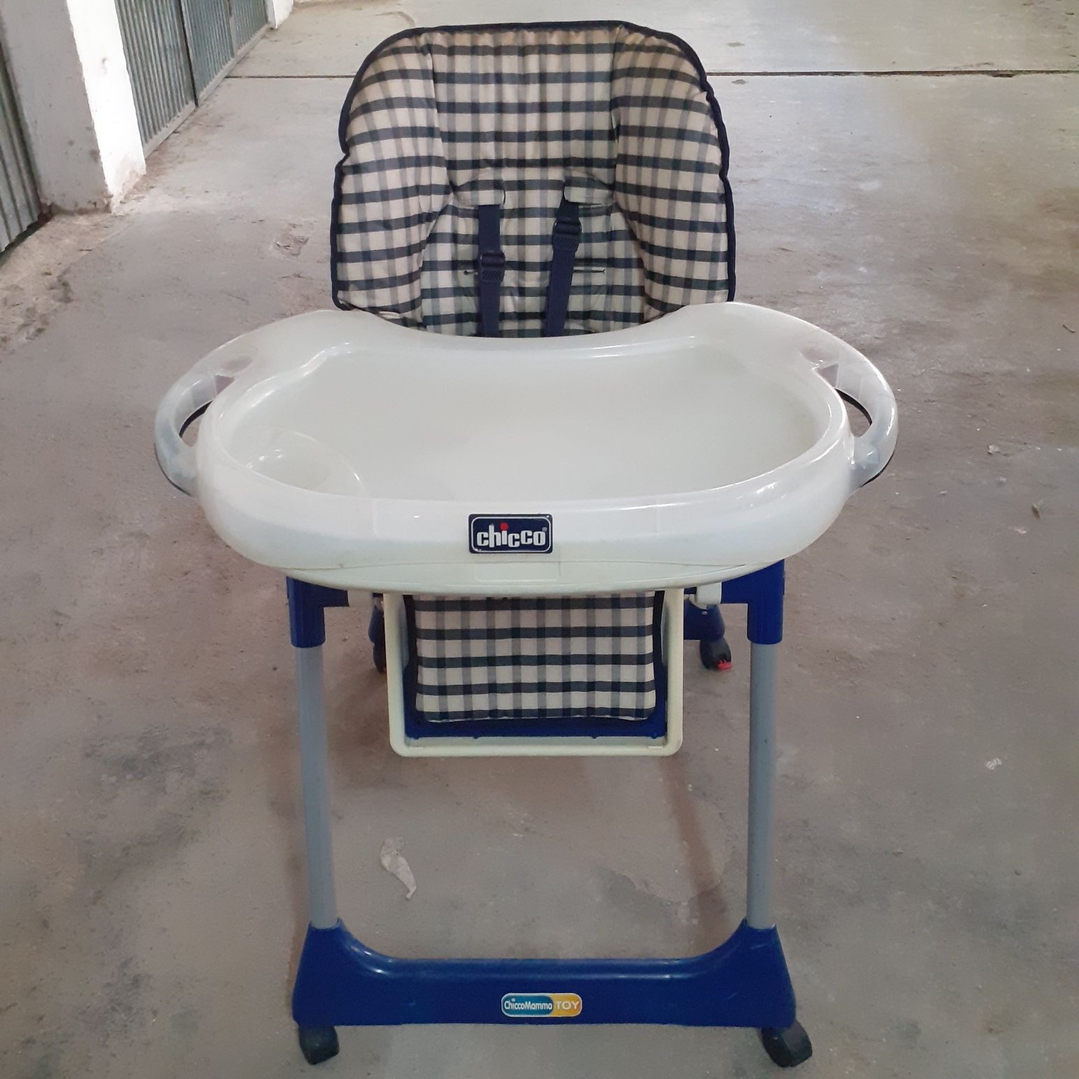Cadeira de bebe refeição   PREÇO: 50,00€