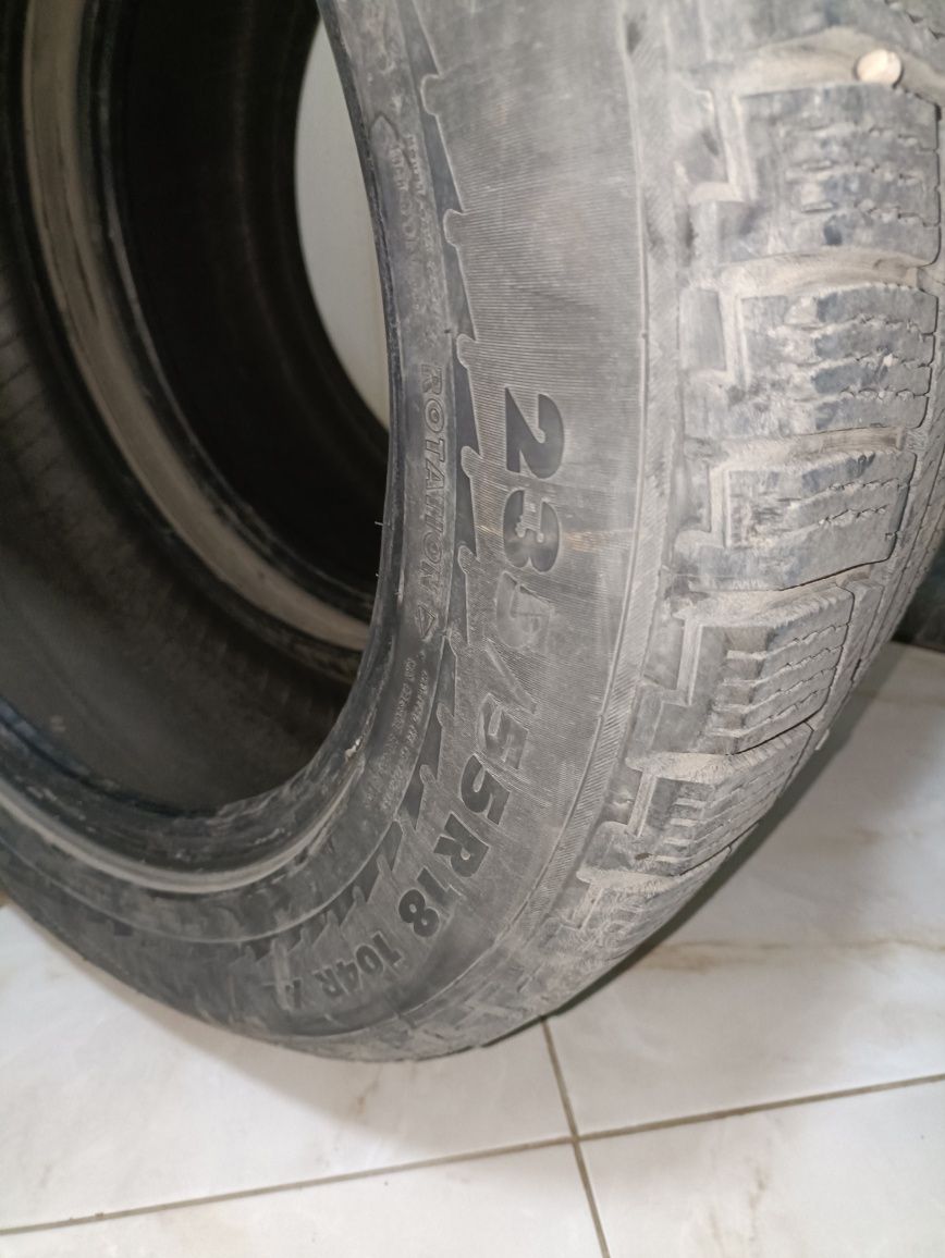 Nokian Tyres Hakkapeliitta R 235 55 18 R18 104R