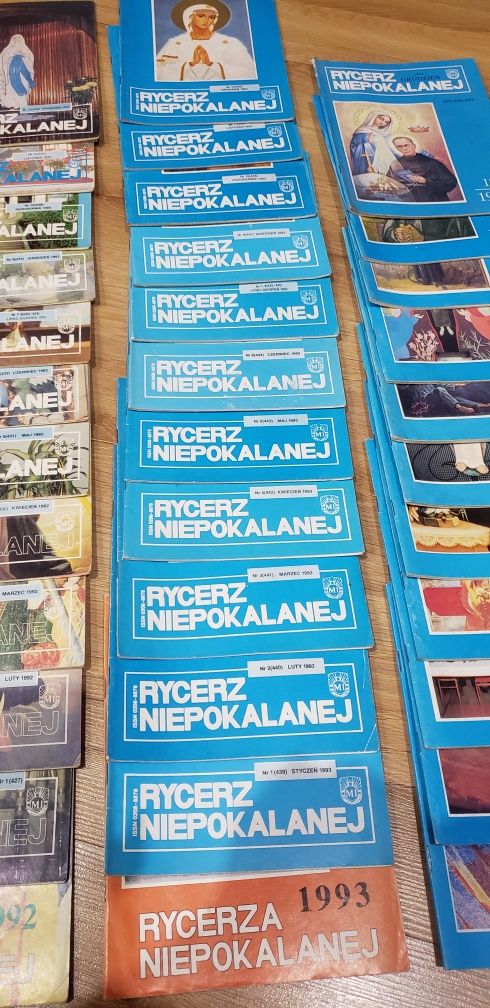 Archiwalne numery miesięcznika "Rycerz Niepokalanej" z roczników 92-95