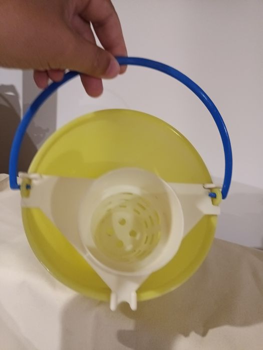 2 brinquedos portugueses ipaf; baquelite liz  com defeitos