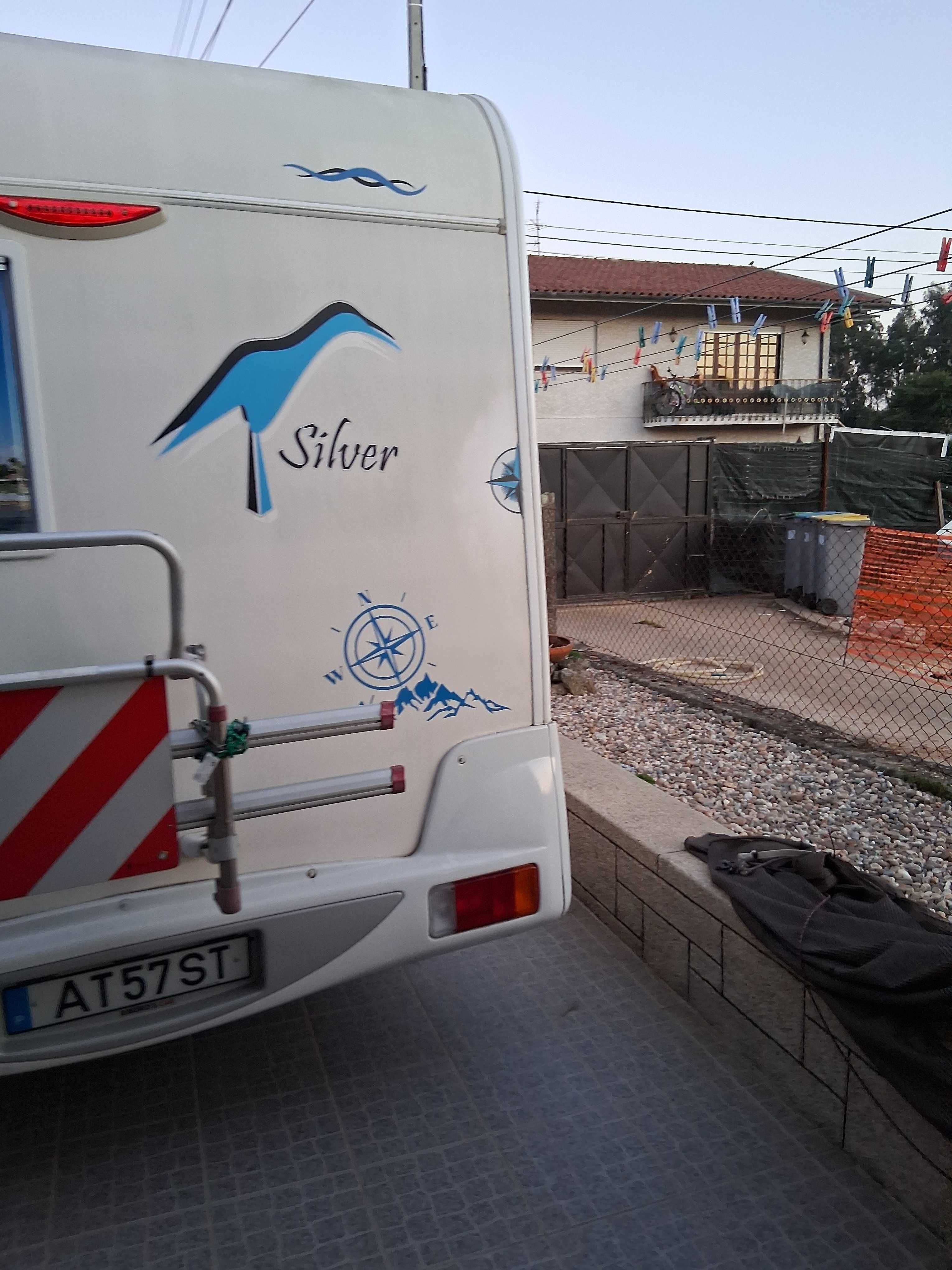 Autocaravana em ótimo estado