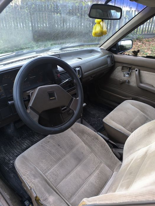 Продам Мазда 323