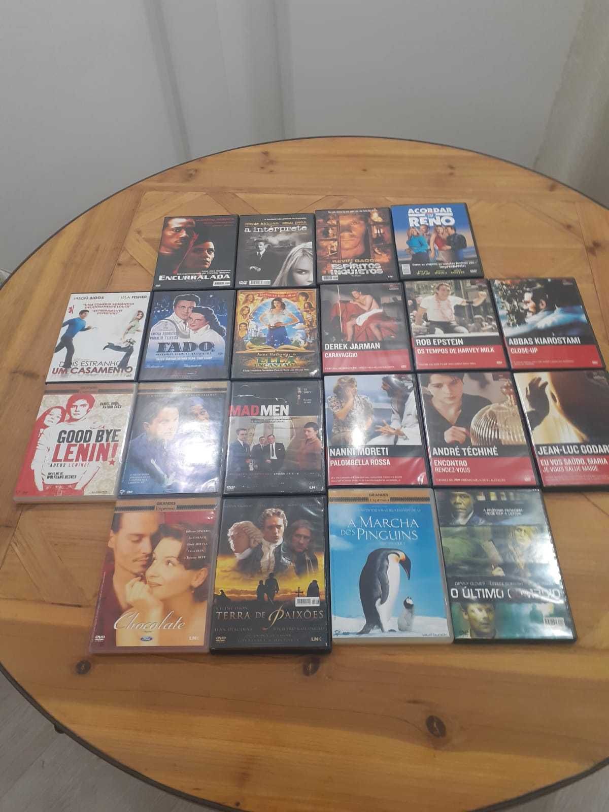 74 DVDs de filmes e séries