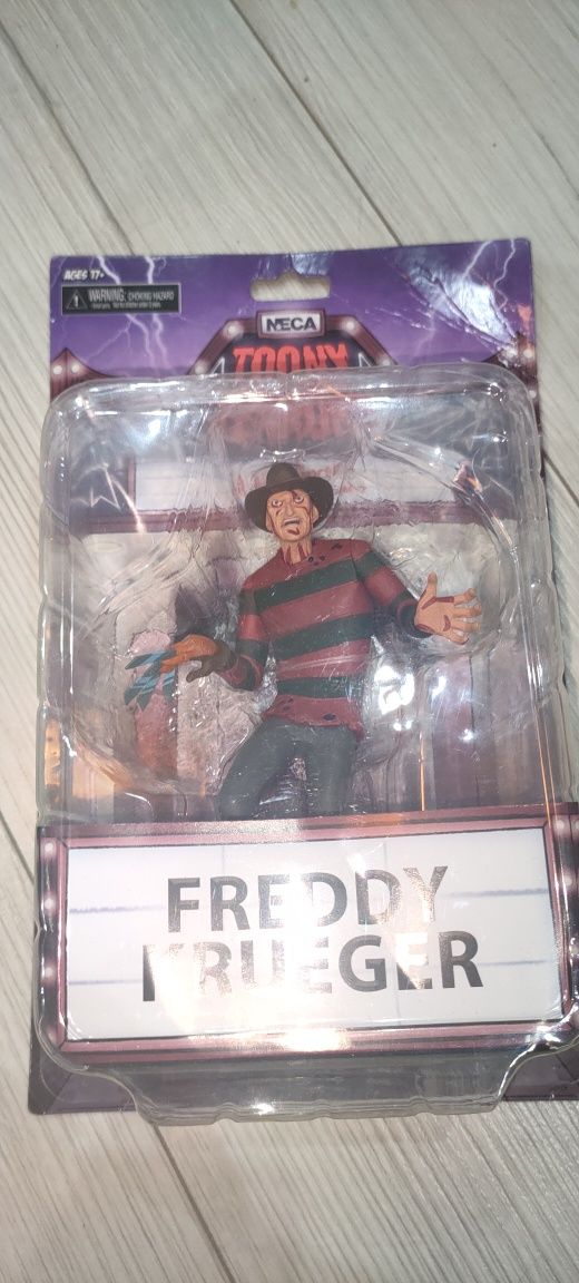 Figurka freddy krueger koszmar z ulicy wiązów kolekcjonerska