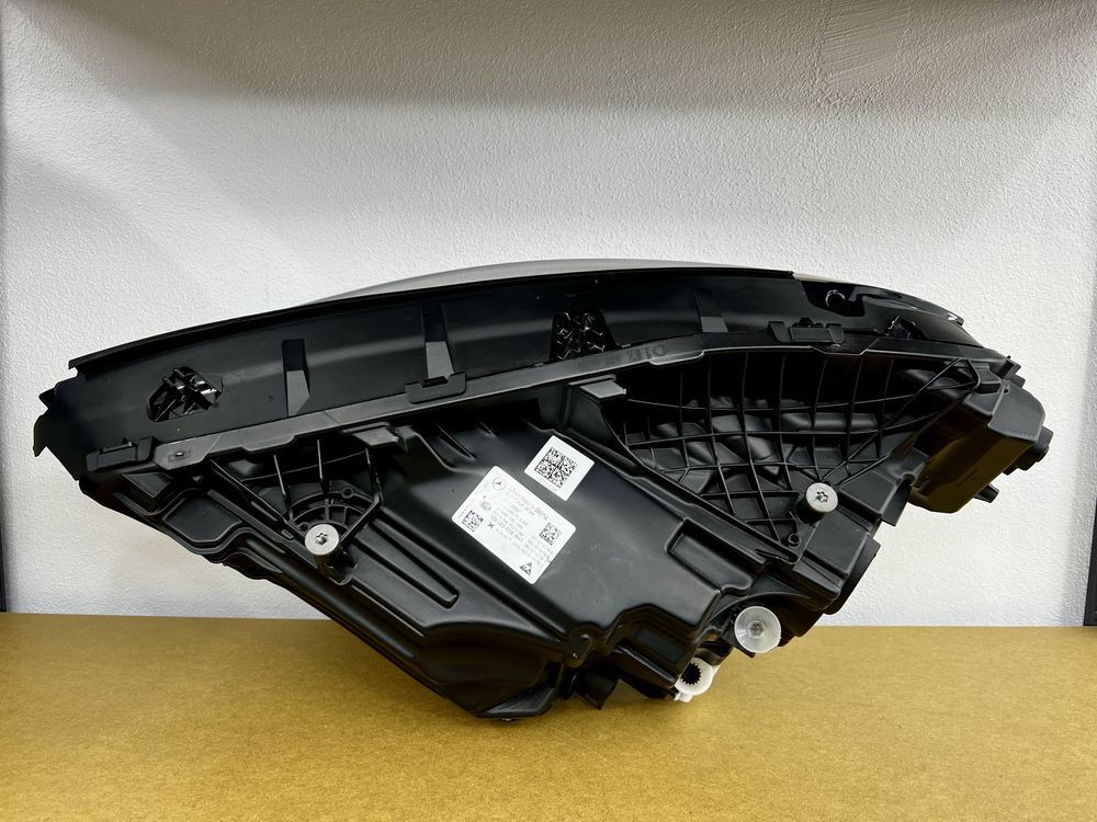 Lampa prawy przód Mercedes GLA 247 Lift. Led Performance. IDEALNA, EU.