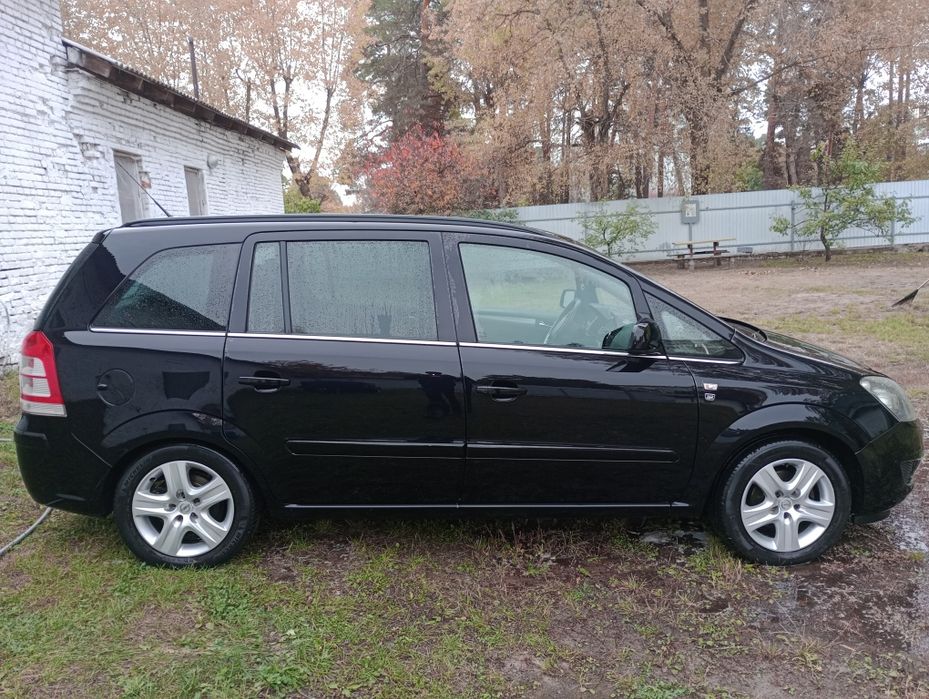 Продам Опель зафіра В