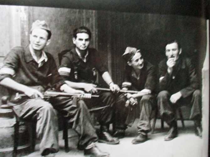 Warszawa w dniach Powstania 1944 / Powstanie / Warszawa