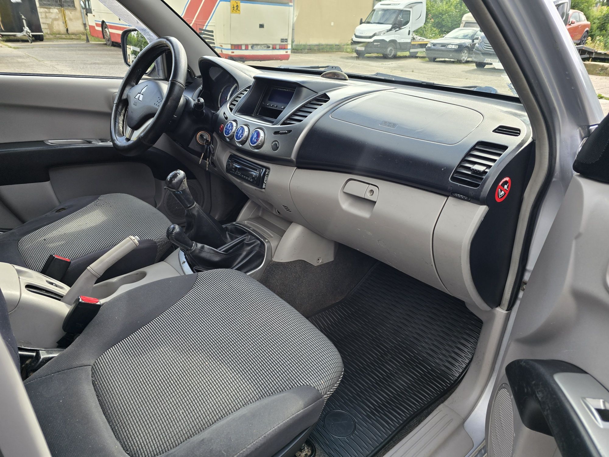 Mitsubishi L200 2.5 did 2007r 4x4 hilux Navara Pathfinder