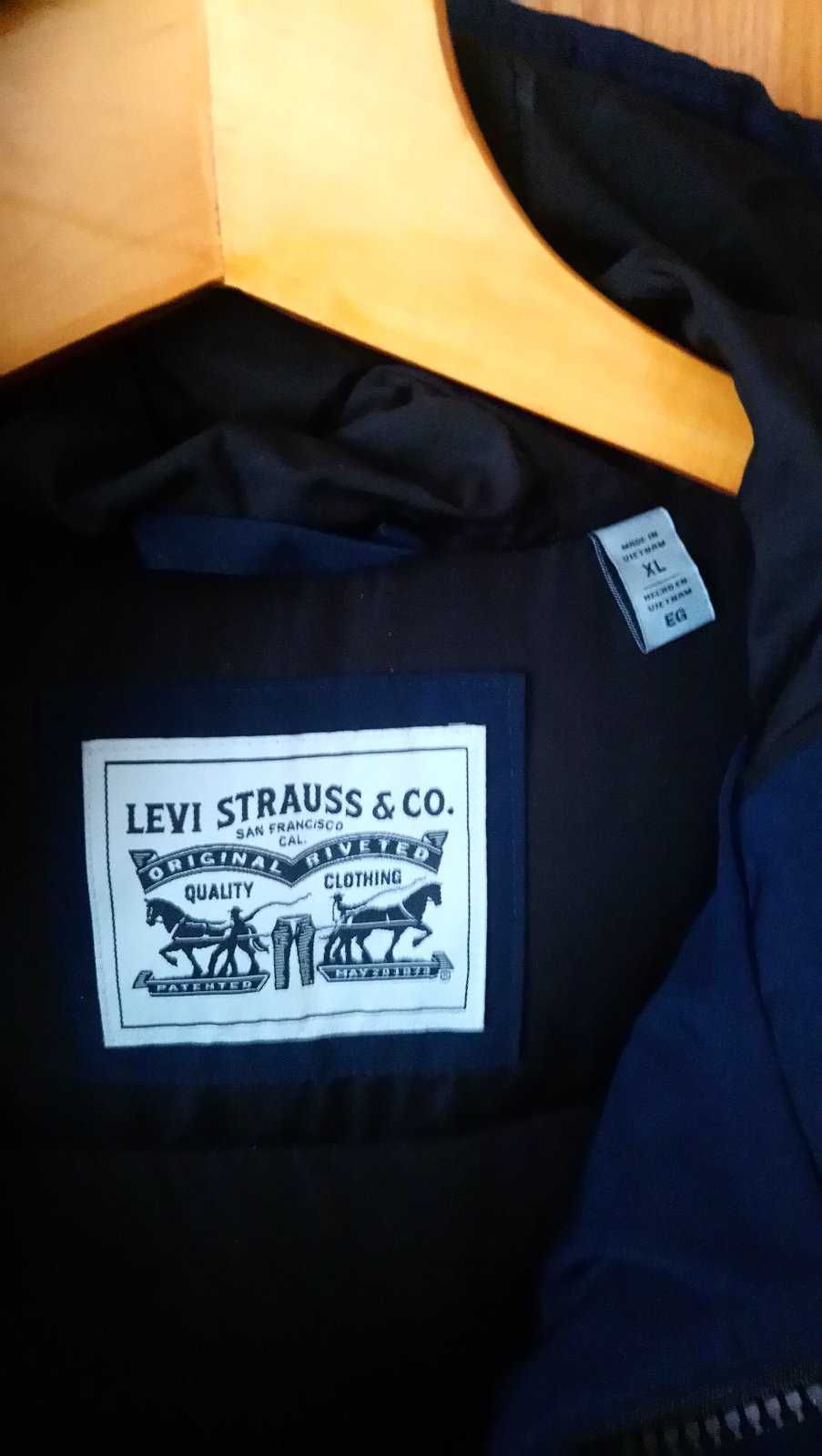 Куртка зимняя курточка Levi's XL новая