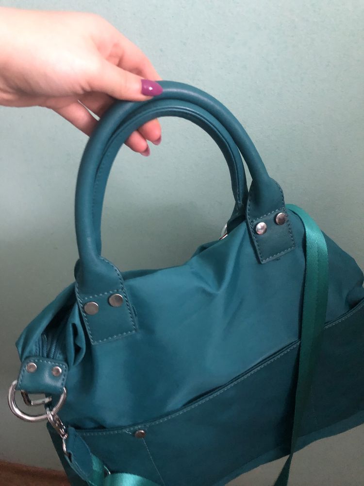 Жіночі сумки коричнева 300 грн зелена 600