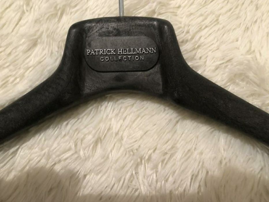 Вішак,класний бренд,стан нового.