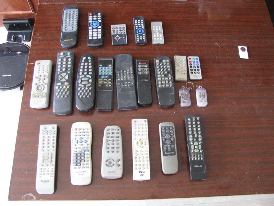 Пульты для видеорегистратора DRV , ТВ и ДВД