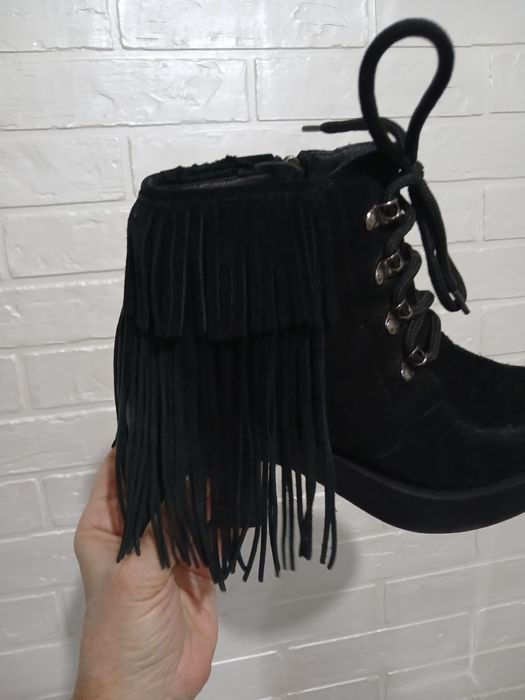 Ботинки зимові жіночі, замшеві, 37 розмір, б/у.