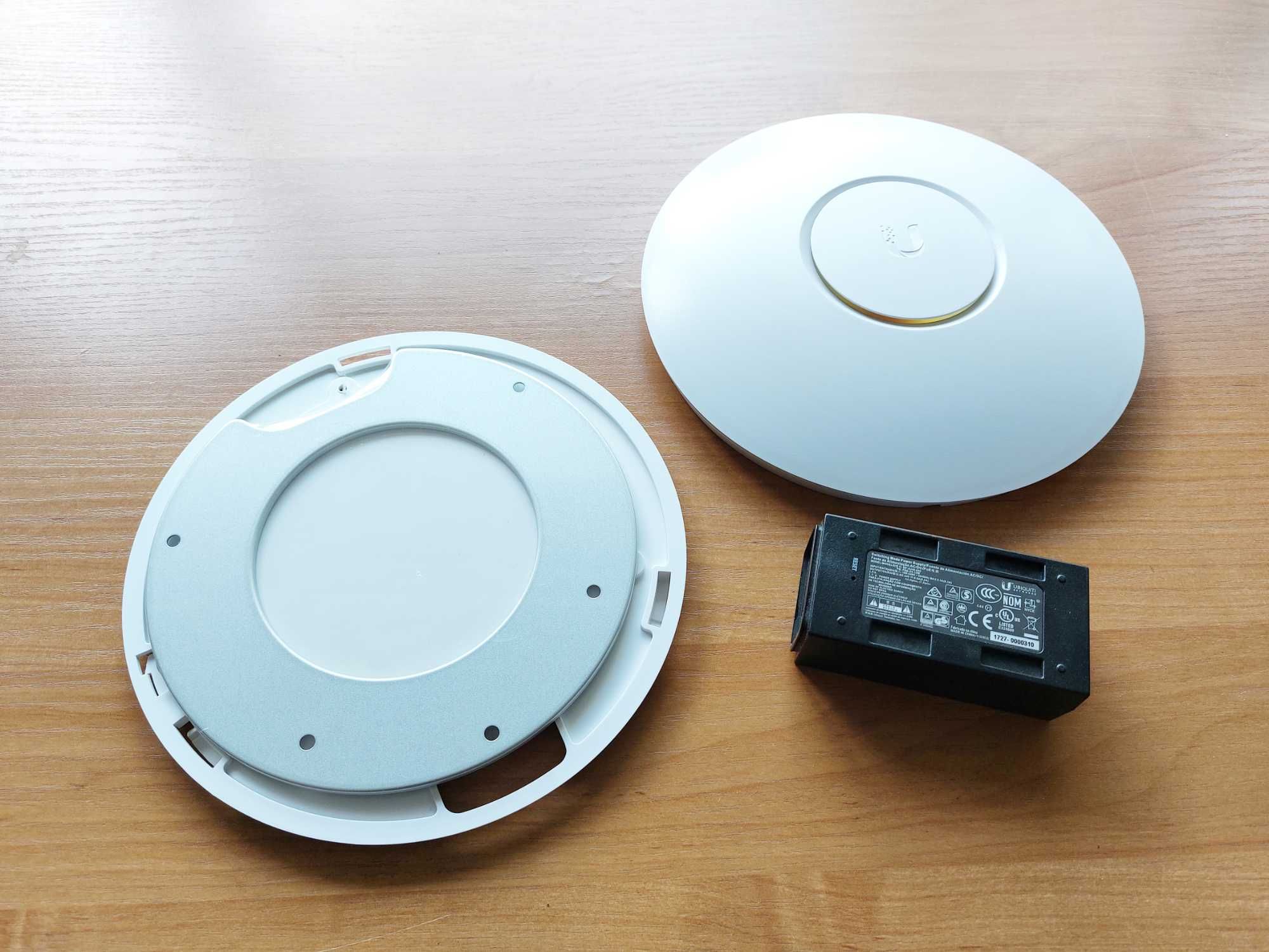 Punkt dostępowy Ubiquiti UniFi AP LR (SWX-UAP) POE