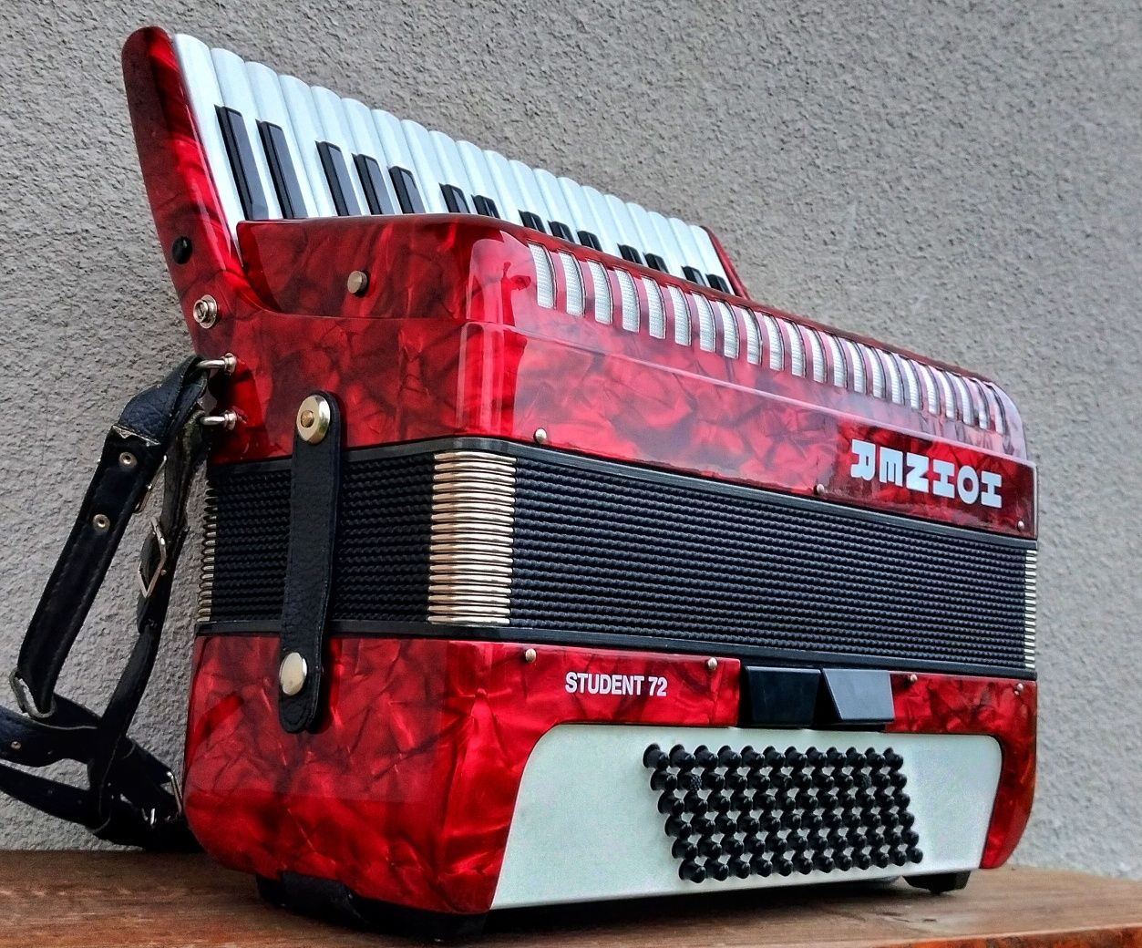 Akordeon Hohner Student 72 basy - jak nowy !