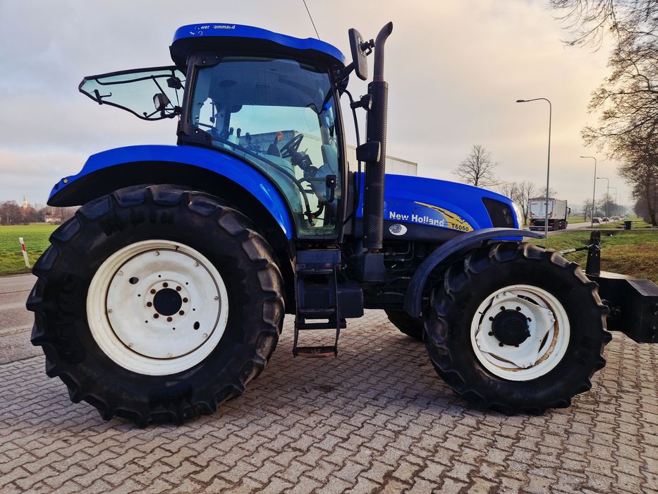 New Holland T6050 rok 2008 tuz Amortyzowana oś Bardzo dobry stan Case