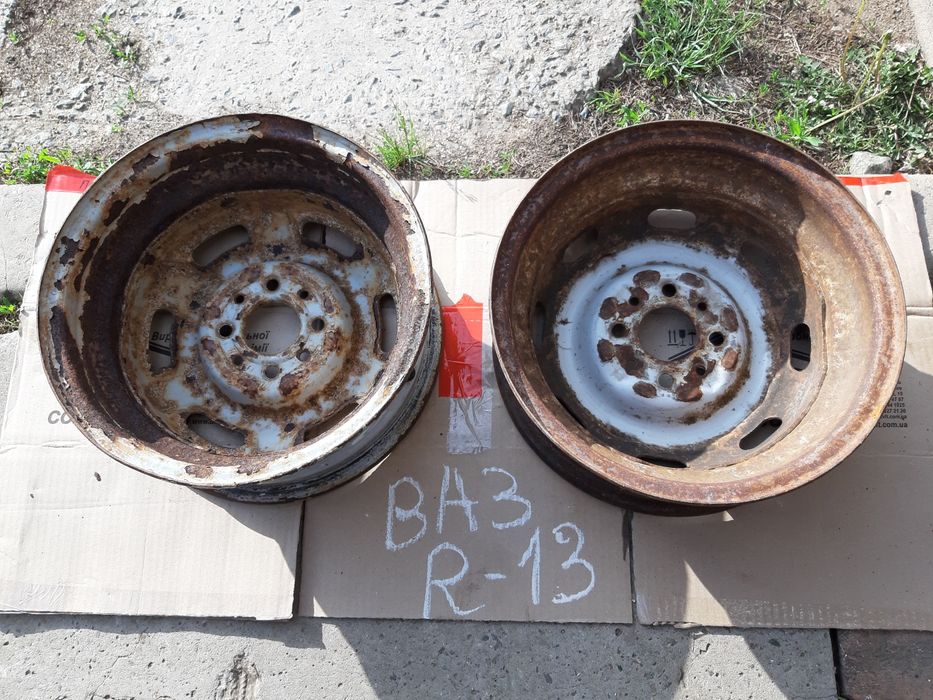 Два диска ВАЗ на R-13 продам