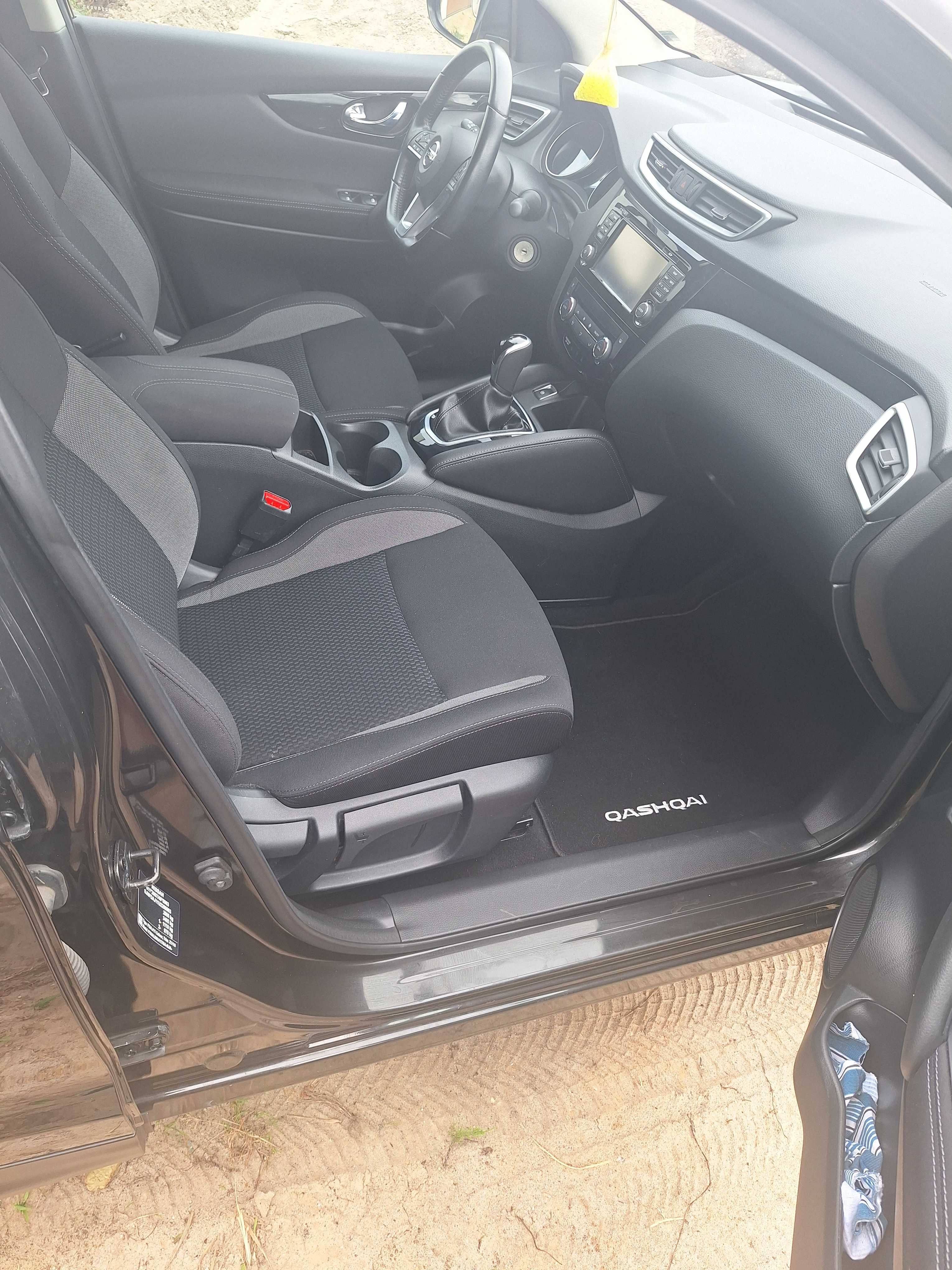 Nissan Qashqai 1.6d automat Stan BDB