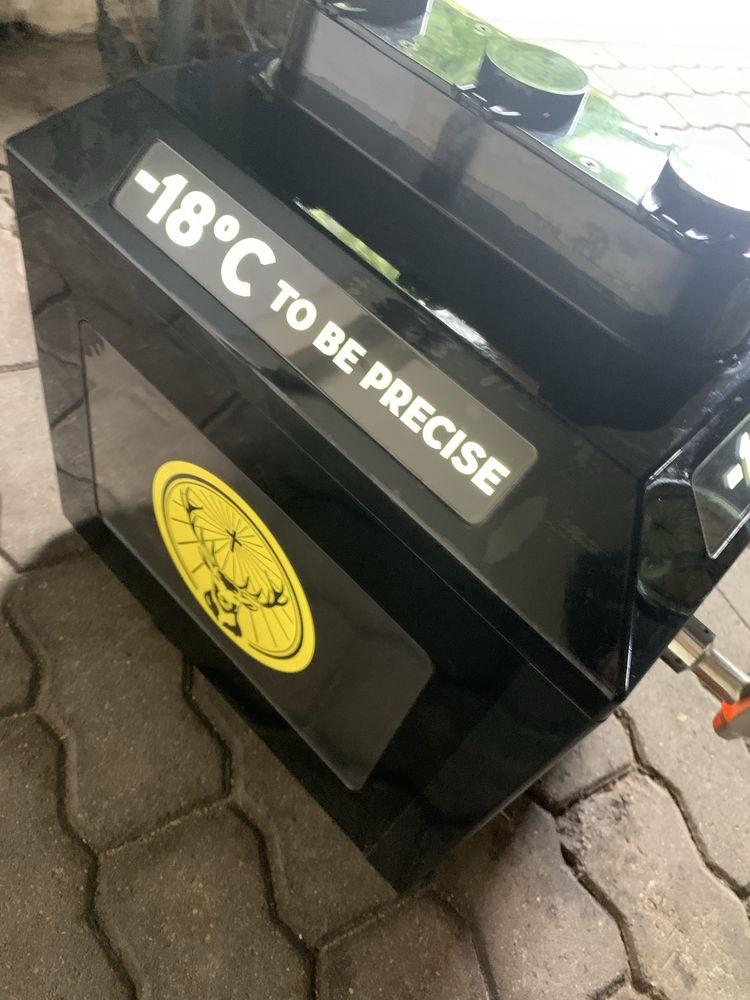 Jägermeister Jagermeister Jegermeister jak nowy