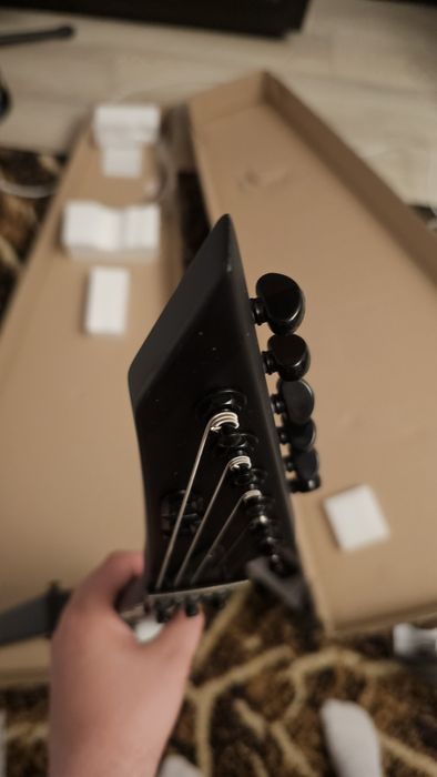 ESP LTD Arrow Black metal floyd rose stalowe progi steel emg