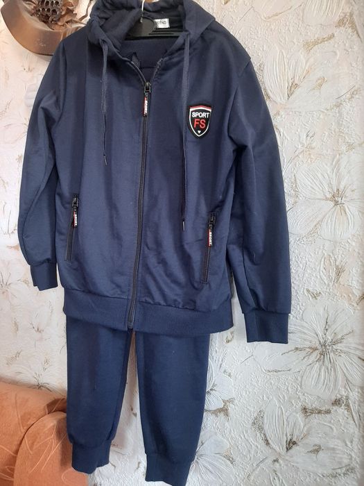 Спортивный костюм на мальчика